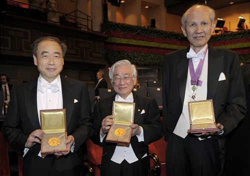 Le trio du Prix Nobel de Chimie, en 2008.