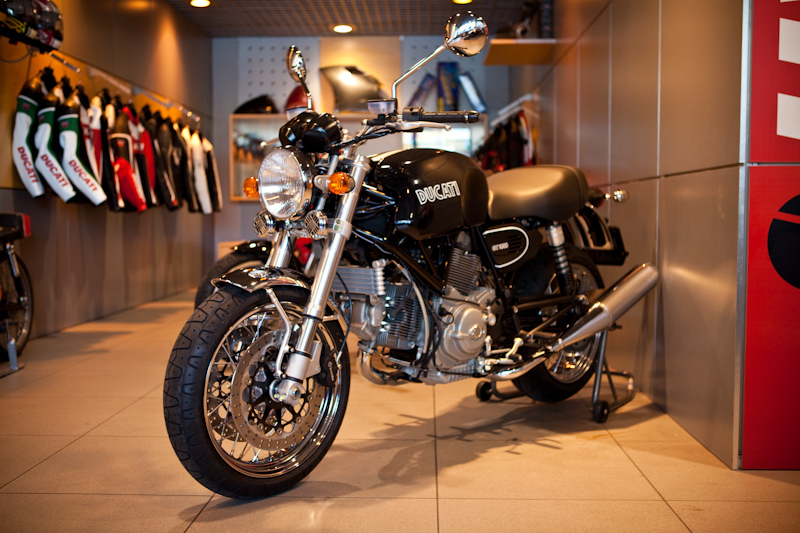 IMAGE(<a href="http://redac.cuk.ch/totheend/misc/ducatige-4.jpg" rel="nofollow">http://redac.cuk.ch/totheend/misc/ducatige-4.jpg</a>)